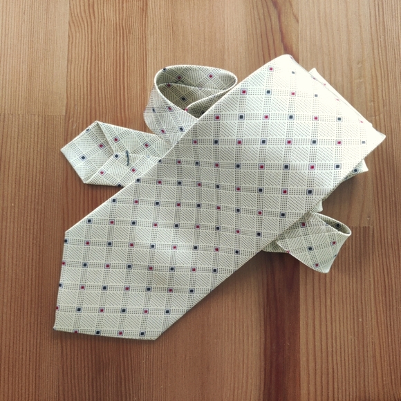 NWOT Gold Tie - Picture 1 of 2